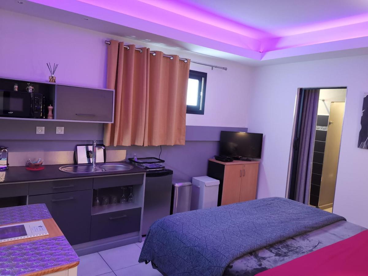 Hostal 170 Room 14 Service Appartement Le Tampon Extérieur photo